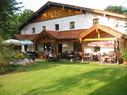 Gasthof Zum Ott Staudach-Egerndach Luaran gambar